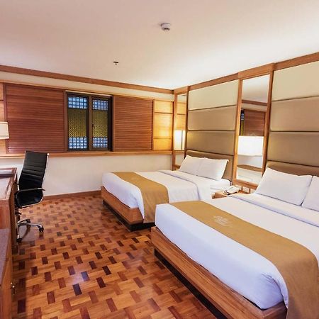 The Legend Villas Mandaluyong Exterior photo