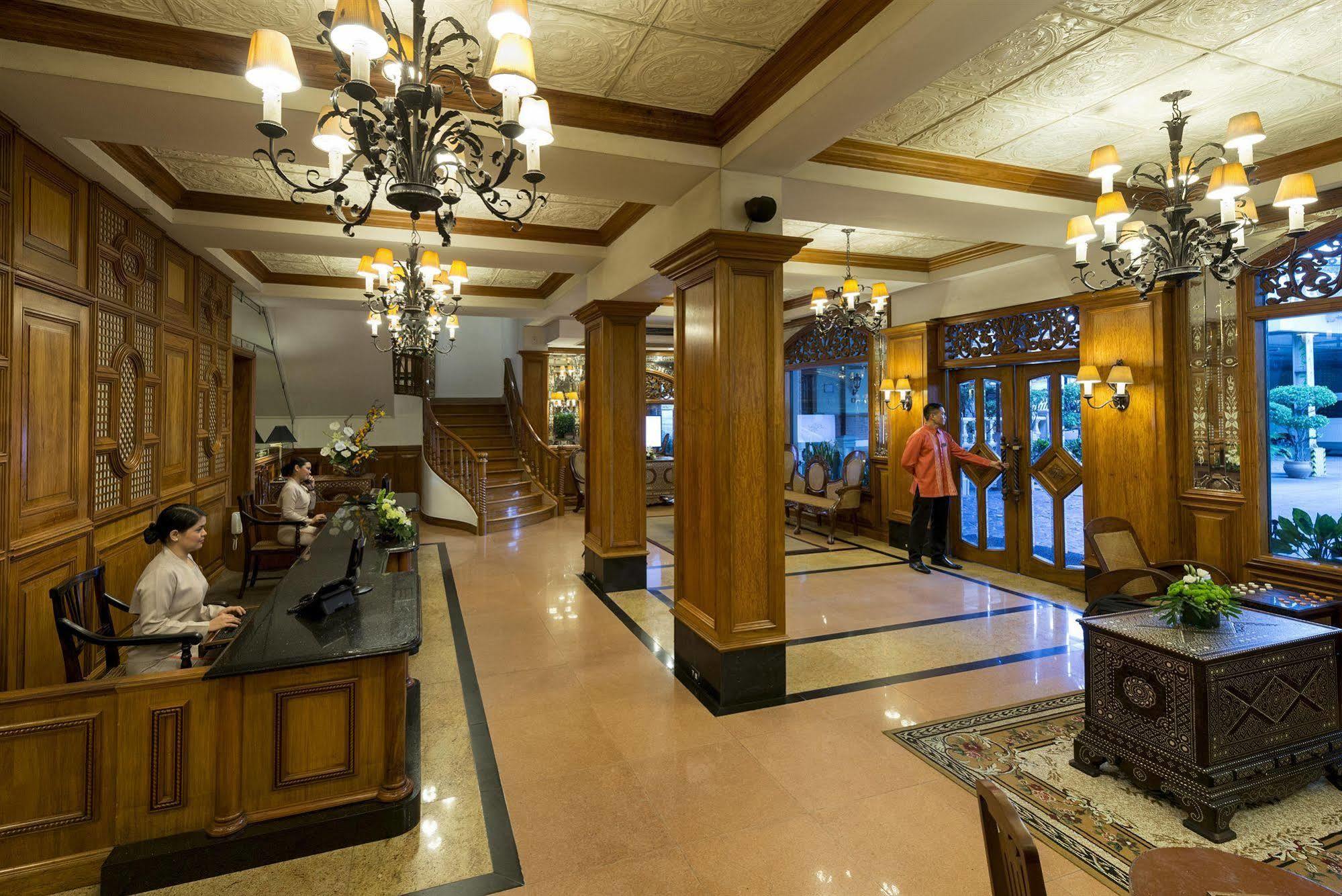 The Legend Villas Mandaluyong Exterior photo