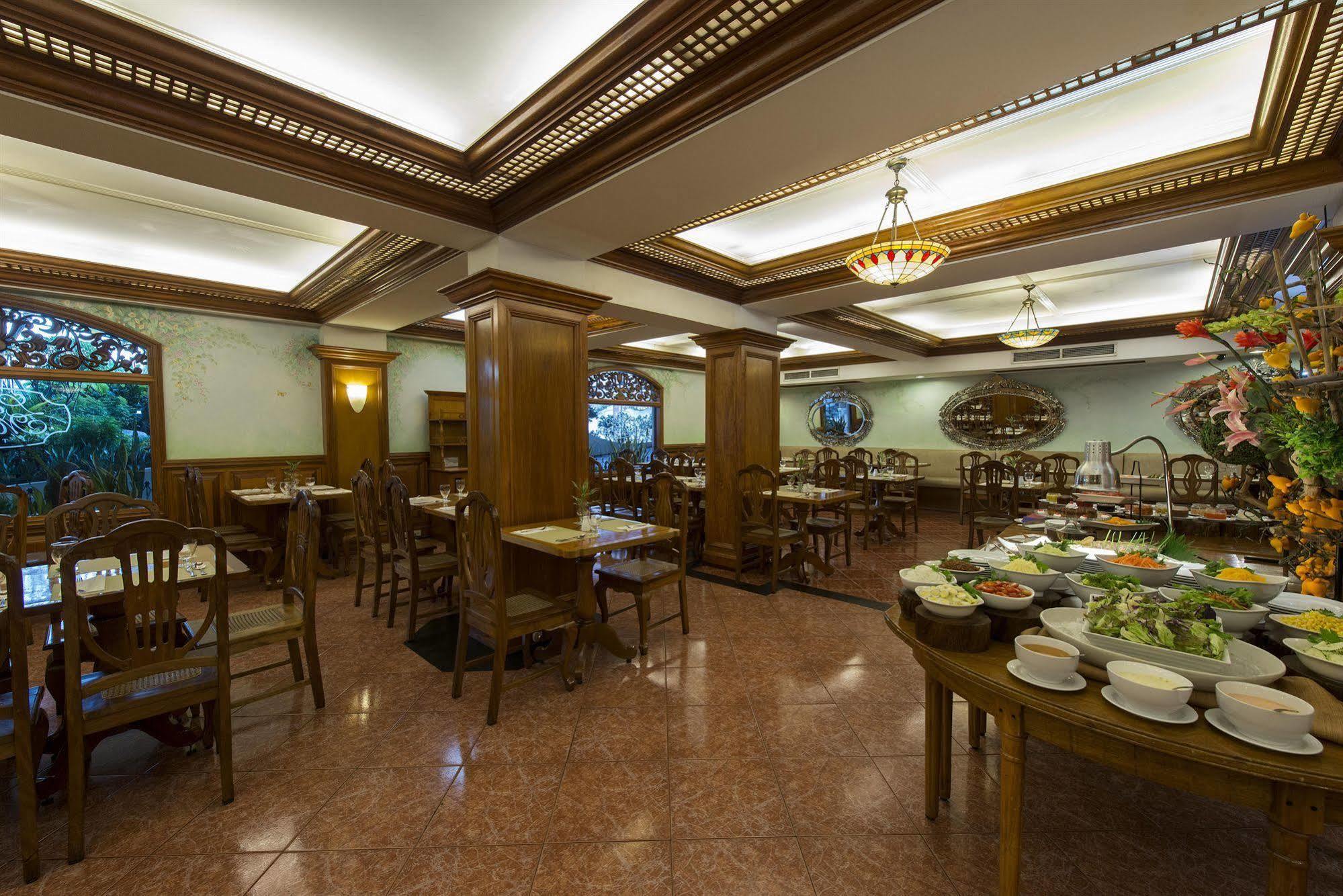 The Legend Villas Mandaluyong Exterior photo