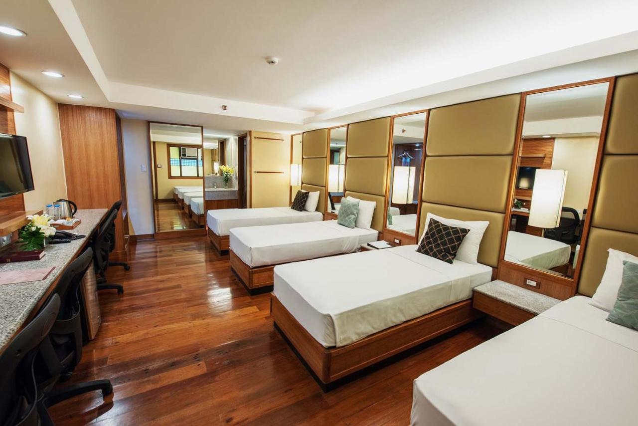 The Legend Villas Mandaluyong Exterior photo