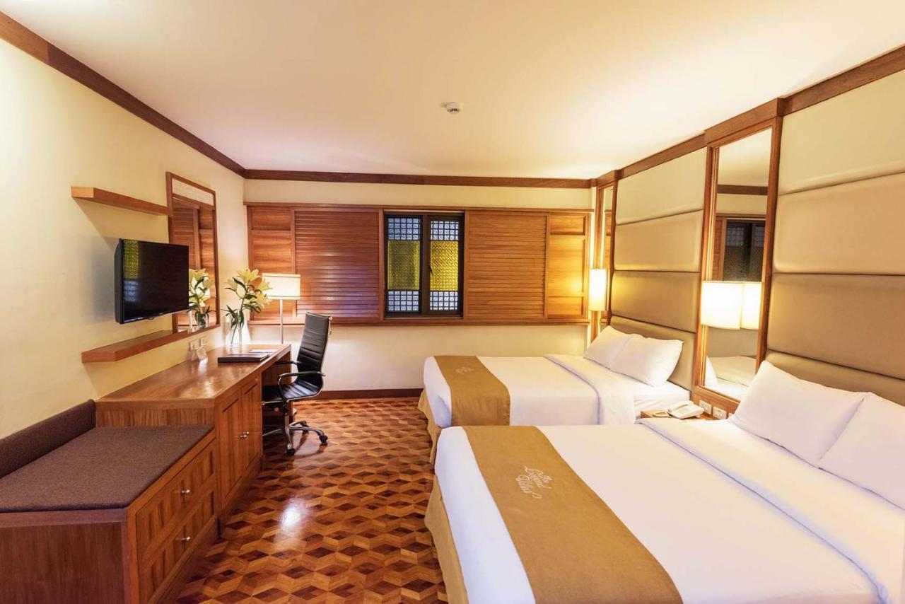 The Legend Villas Mandaluyong Exterior photo